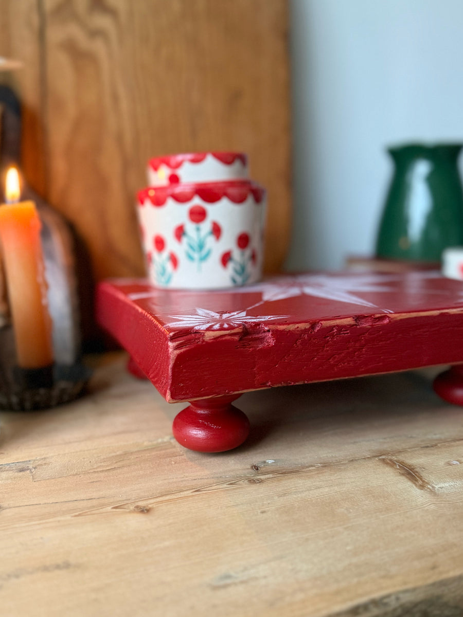 Table riser - red and white with feet – Faff Designs