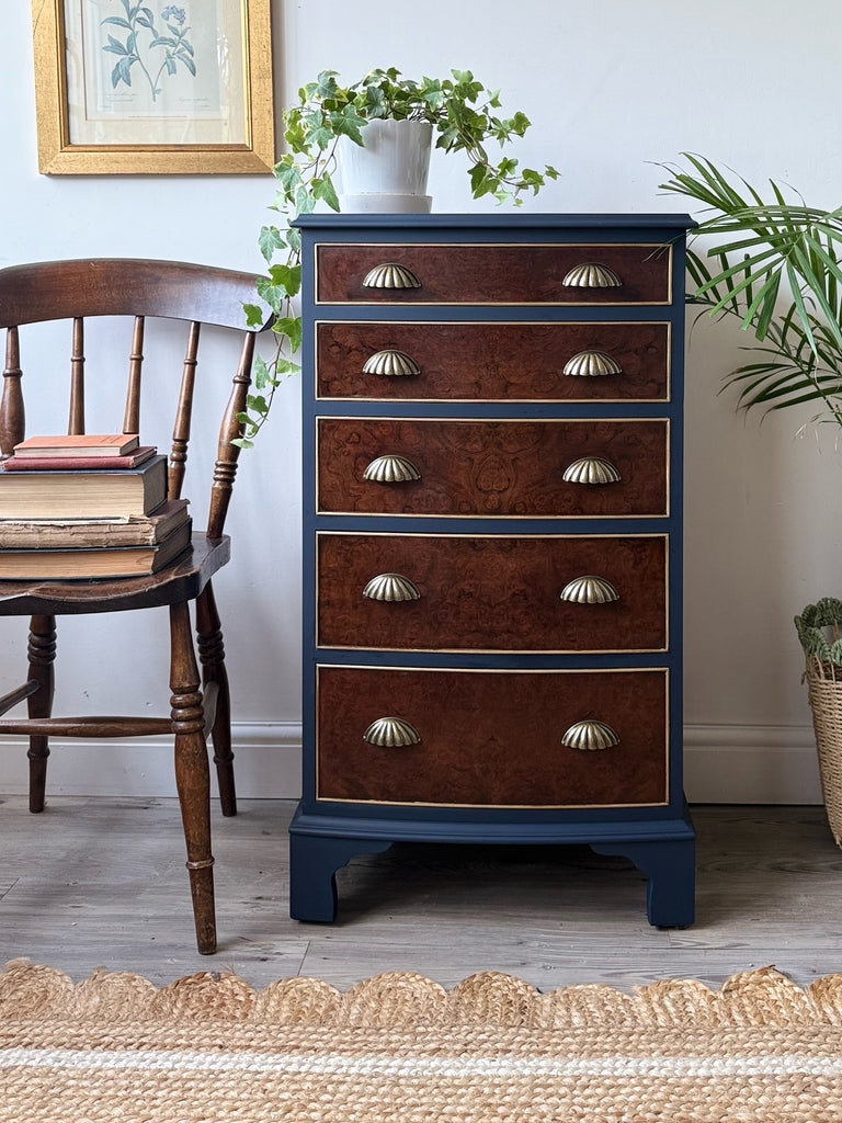 Tallboy chest of drawers