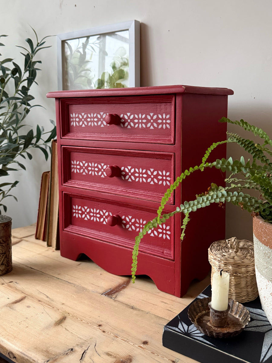 Miniature rustic drawers – Faff Designs